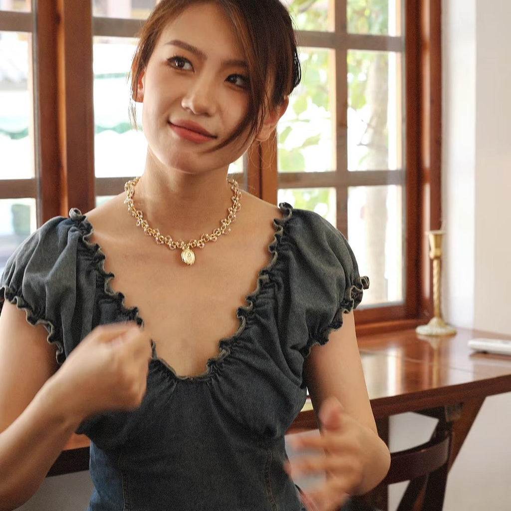 Roselle Wave Medallion Necklace